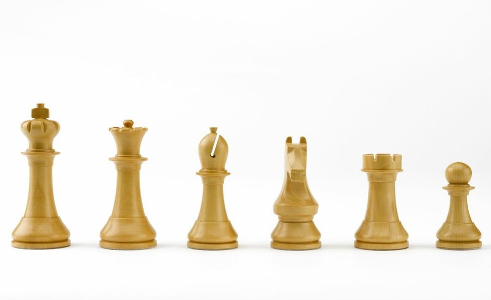 Official World Chess Championship Chess Set (Board & Pieces)